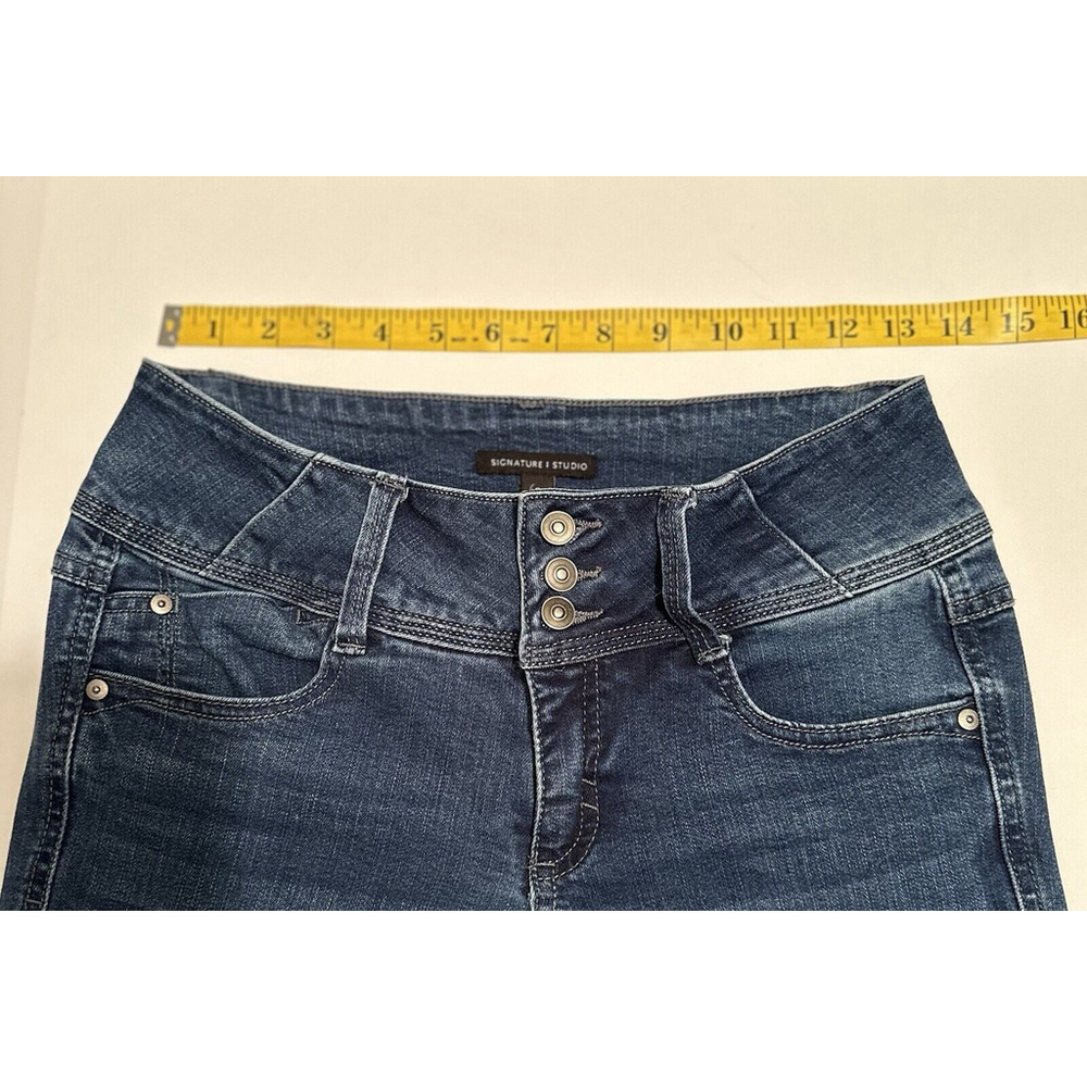 Signature Studio Blue Denim CAPRI Jeans Womens Size 6 Zip Button - Picture 15 of 16